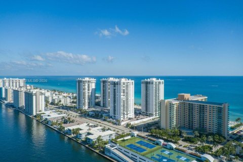 Copropriété à vendre à Hollywood, Floride: 54.81 m2 № 2186461 - photo 3