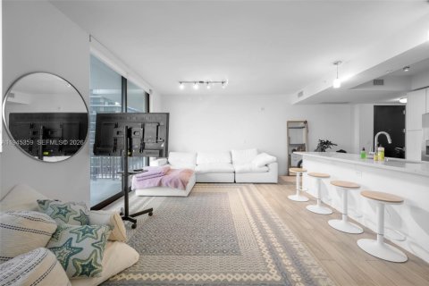 Condominio en alquiler en Miami, Florida, 2 dormitorios, 98.85 m2 № 2001976 - foto 5