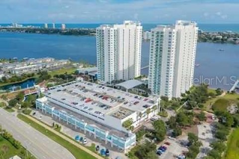 Commercial property in Daytona Beach, Florida № 2098876 - photo 2