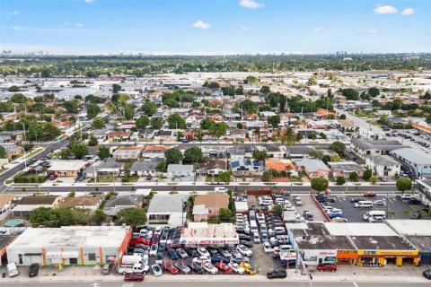 Propiedad comercial en venta en Miami, Florida № 1971797 - foto 30
