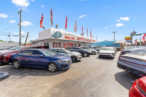 Propiedad comercial en venta en Miami, Florida № 1971797 - foto 5