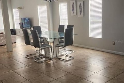 Villa ou maison à louer à Orlando, Floride: 5 chambres, 254.27 m2 № 2148710 - photo 6