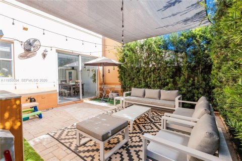 Купить таунхаус в Майами, Флорида 3 спальни, 134.89м2, № 2005746 - фото 15