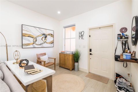 Купить таунхаус в Майами, Флорида 3 спальни, 134.89м2, № 2005746 - фото 6