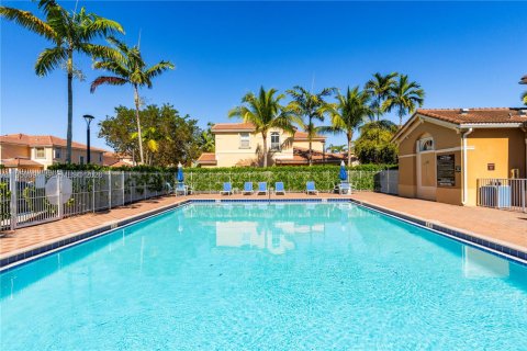 Купить таунхаус в Майами, Флорида 3 спальни, 134.89м2, № 2005746 - фото 29