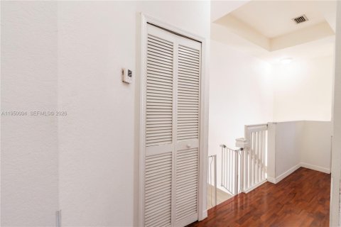 Купить таунхаус в Майами, Флорида 3 спальни, 134.89м2, № 2005746 - фото 18