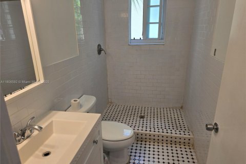 Villa ou maison à louer à Miami Beach, Floride: 763.56 m2 № 1864631 - photo 12