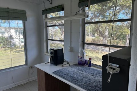 Condominio en venta en Kenneth City, Florida, 2 dormitorios, 81.29 m2 № 2201391 - foto 18