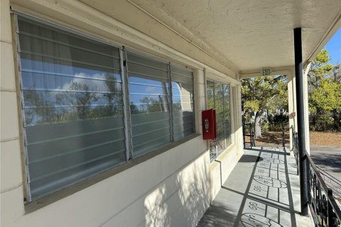 Condo in Kenneth City, Florida, 2 bedrooms № 2201391