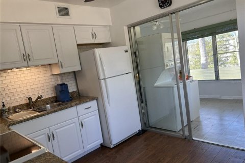 Condominio en venta en Kenneth City, Florida, 2 dormitorios, 81.29 m2 № 2201391 - foto 8