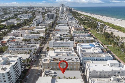Propiedad comercial en venta en Miami Beach, Florida № 2145794 - foto 30