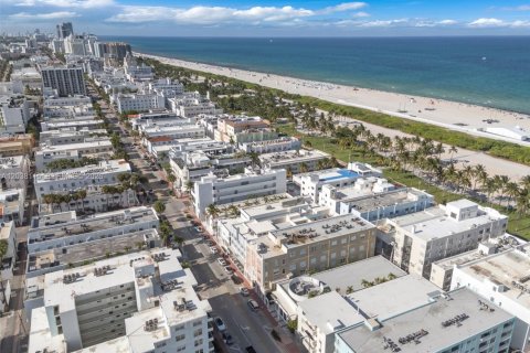 Propiedad comercial en venta en Miami Beach, Florida № 2145794 - foto 14