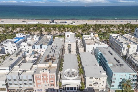 Propiedad comercial en venta en Miami Beach, Florida № 2145794 - foto 2