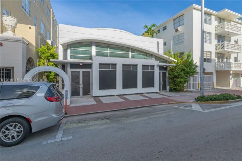 Propiedad comercial en venta en Miami Beach, Florida № 2145794 - foto 6