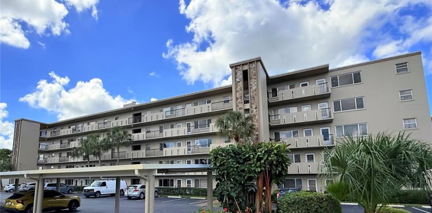 Condo in Bradenton, Florida, 1 bedroom  № 2218007