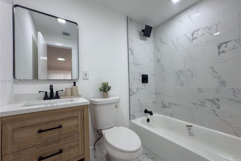 Купить виллу или дом в Хомстед, Флорида 4 спальни, № 2048165 - фото 12