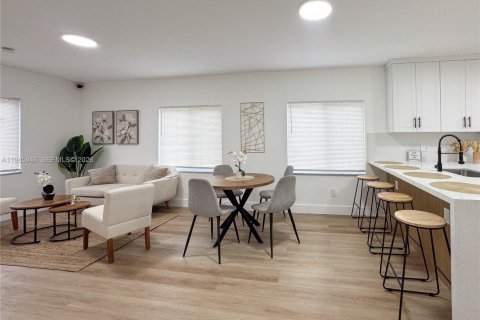 Купить виллу или дом в Хомстед, Флорида 4 спальни, № 2048165 - фото 5