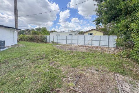 Купить виллу или дом в Хомстед, Флорида 4 спальни, № 2048165 - фото 21