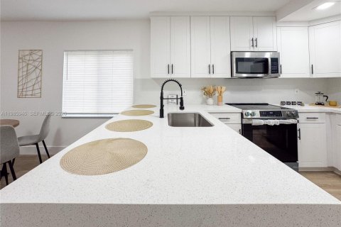 Купить виллу или дом в Хомстед, Флорида 4 спальни, № 2048165 - фото 9