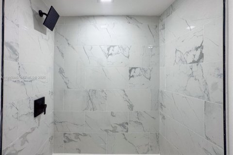 Купить виллу или дом в Хомстед, Флорида 4 спальни, № 2048165 - фото 13