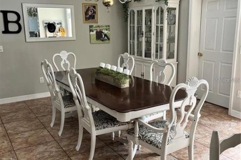 Villa ou maison à vendre à Spring Hill, Floride: 3 chambres, 220.74 m2 № 1871118 - photo 9