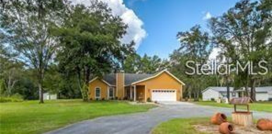 Villa ou maison à Spring Hill, Floride 3 chambres, 220.74 m2 № 1871118