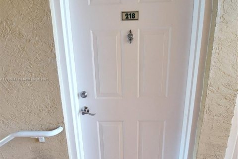 Condo in Davie, Florida, 1 bedroom  № 1939514 - photo 7
