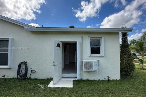 Propiedad comercial en alquiler en Sunrise, Florida, 1 dormitorio, 135.54 m2 № 1953404 - foto 13