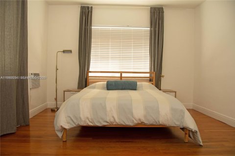 Appartement à louer à Coral Gables, Floride: 2 chambres, 120.77 m2 № 2047260 - photo 11