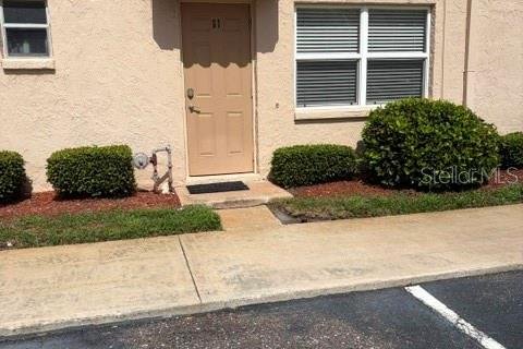 Condo in Saint Petersburg, Florida, 1 bedroom  № 2225610 - photo 16