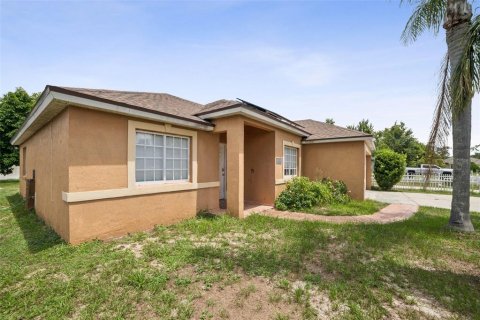 House in Davenport, Florida 3 bedrooms, 112.6 sq.m. № 1812560 - photo 15