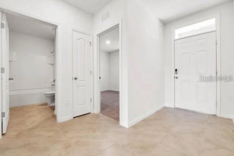 Снять в аренду виллу или дом в Киссимми, Флорида 12 комнат, 138.98м2, № 2095622 - фото 5