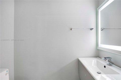 Copropriété à louer à Miami, Floride: 2 chambres, 143.07 m2 № 2384507 - photo 19