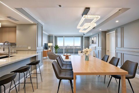 Copropriété à louer à Miami, Floride: 2 chambres, 143.07 m2 № 2384507 - photo 4