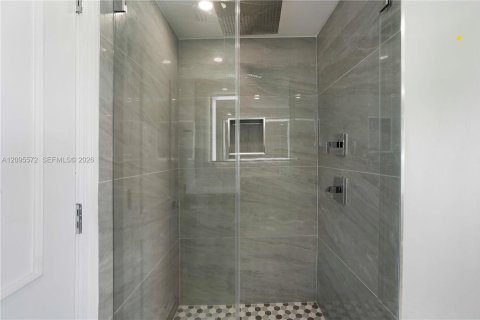 Copropriété à louer à Miami, Floride: 2 chambres, 143.07 m2 № 2384507 - photo 23
