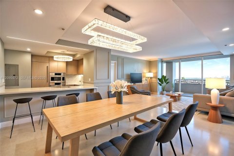 Copropriété à louer à Miami, Floride: 2 chambres, 143.07 m2 № 2384507 - photo 2