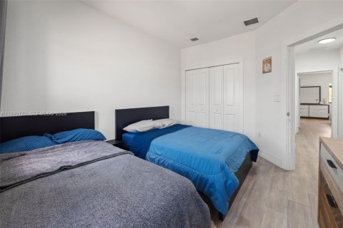 Touwnhouse à vendre à Miami, Floride: 3 chambres, 154.22 m2 № 2057420 - photo 19