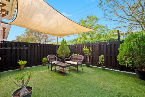 Touwnhouse à vendre à Miami, Floride: 3 chambres, 154.22 m2 № 2057420 - photo 25