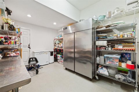 Touwnhouse à vendre à Miami, Floride: 3 chambres, 154.22 m2 № 2057420 - photo 9