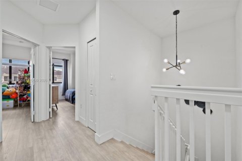 Touwnhouse à vendre à Miami, Floride: 3 chambres, 154.22 m2 № 2057420 - photo 17