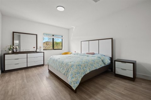 Touwnhouse à vendre à Miami, Floride: 3 chambres, 154.22 m2 № 2057420 - photo 27