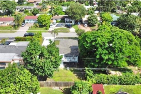 Villa ou maison à vendre à Hollywood, Floride: 3 chambres, 136.57 m2 № 1998321 - photo 4