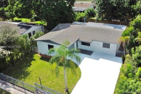 Villa ou maison à Hollywood, Floride 3 chambres, 136.57 m2 № 1998321