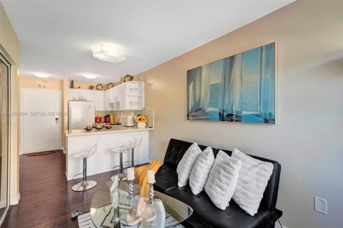 Appartement à louer à Miami Beach, Floride: 37.16 m2 № 2034002 - photo 10
