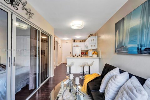 Appartement à louer à Miami Beach, Floride: 37.16 m2 № 2034002 - photo 4