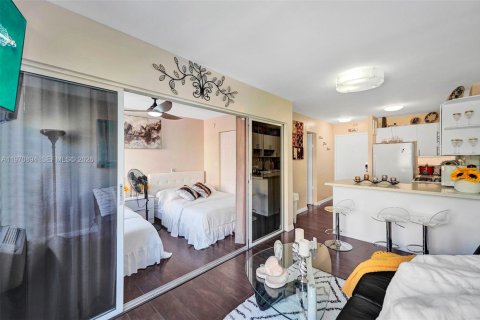 Appartement à louer à Miami Beach, Floride: 37.16 m2 № 2034002 - photo 9