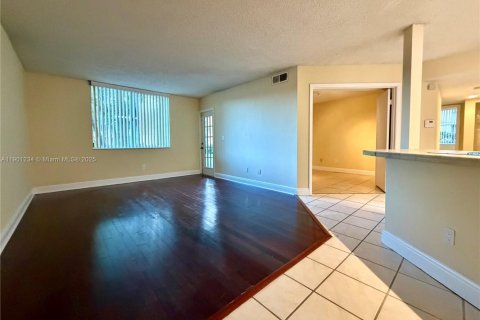 Copropriété à vendre à Pompano Beach, Floride: 3 chambres, 108.7 m2 № 1953106 - photo 2