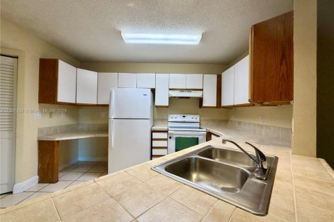 Copropriété à vendre à Pompano Beach, Floride: 3 chambres, 108.7 m2 № 1953106 - photo 5