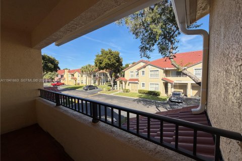 Condominio en alquiler en North Lauderdale, Florida, 1 dormitorio, 81.57 m2 № 1998922 - foto 16