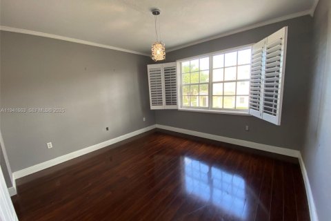 Condominio en alquiler en North Lauderdale, Florida, 1 dormitorio, 81.57 m2 № 1998922 - foto 24